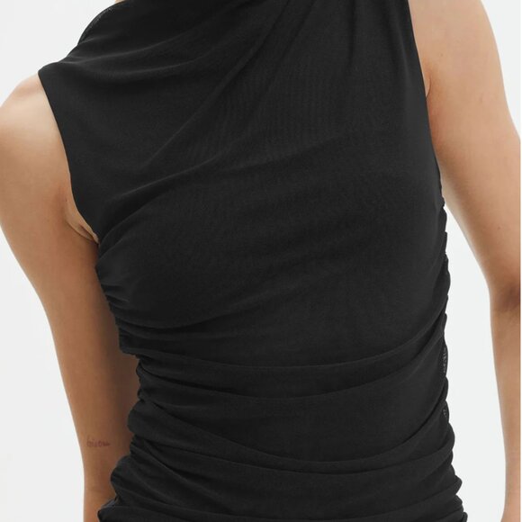 Solid Pleated Tank Top - Picture 2 of 6